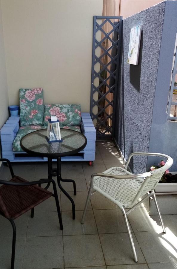 Iris'S Apartment Central With Parking 阿尔戈斯托利翁 外观 照片